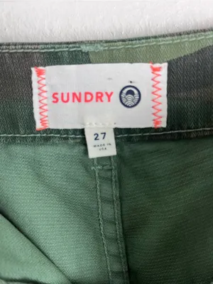 SUNDRY No. 95 Green Camo Stars Joggers Size 27 Casual Glamping Boho Hunting thumbnail 3