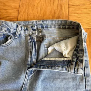 Unbranded Vintage High Rise Wide Leg Jeans 26x29.5 Actual Light Wash 100% Cotton thumbnail 12