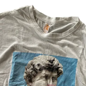 Classic Michelangelo’s statue of David blowing bubblegum white t-shirt 🔥 thumbnail 2