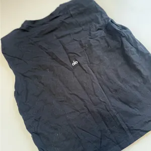 Alo Headliner Shoulder Pad Sleeveless Tee Size XS thumbnail 7