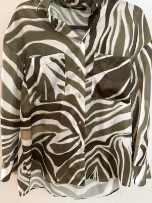 ZARA Zebra Button Down thumbnail 2