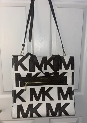 Leather Tote thumbnail 1