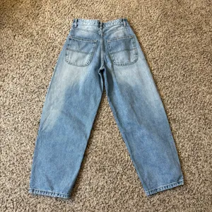 Bershka High Waisted Wide Leg Denim Jeans Y2K/2000s Baggy Size 00 Waist thumbnail 4