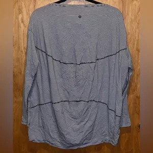 Lululemon Long Sleeve thumbnail 2