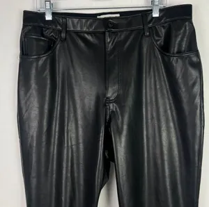 NWT Curve Love Ankle Straight Vegan Leather Pant 33 16S thumbnail 3