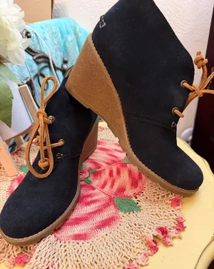 🥾🥾🥾BOGOHO🥾🥾🥾Sperry Black Suede Wedge Ankle Boots with Tan Laces-8 Med thumbnail 1