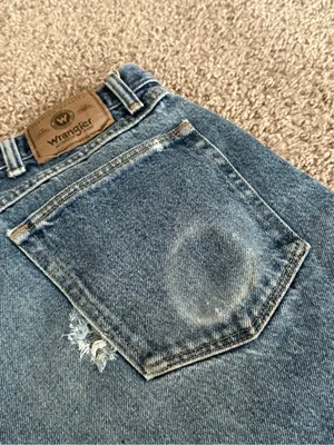 Wrangler Mens 36 Distressed Denim Cutoff Jorts Raw Hem Vintage Wash Shorts thumbnail 4