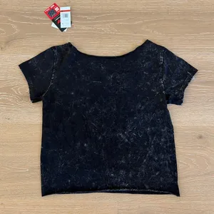 Aeropostale Formula 1 Off Shoulder Tee The Race Size XS Black Red Gray thumbnail 4