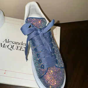 ALEXANDER MCQUEEN Womens‎ Blue Glitter-1-1/2" Platform Wedge Sneakers Shoes 37.5 thumbnail 4
