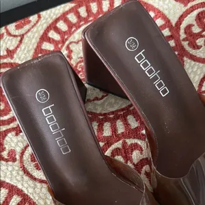 Boohoo Chocolate Brown Heeled Triangle Block Mules thumbnail 3