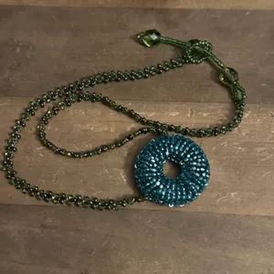 Vintage glass seed bead circle pendant necklace thumbnail 5