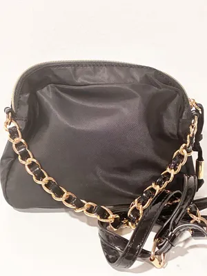 Lilly Pulitzer Liaden Crossbody with Gold Zipper Black Nylon‎ thumbnail 5