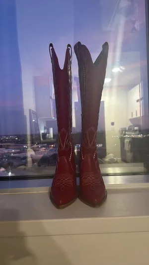 red boots Size 7 thumbnail 4