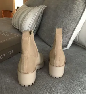 DV by Dolce Vita Hasa Dune Suede Platform Ankle booties thumbnail 2