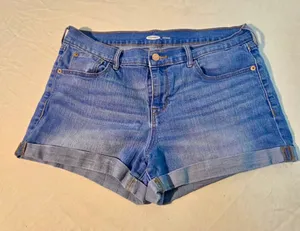 Old Navy Women’s 12 Boyfriend Denim Shorts Blue Cuffed High Rise thumbnail 1