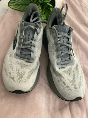 Brooks Launch  Men's Ghost Trail Running Shoes Size 12 thumbnail 2