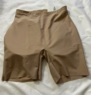 Skims NWT Women's Enhancing Padded Shorts Clay Size Large thumbnail 1