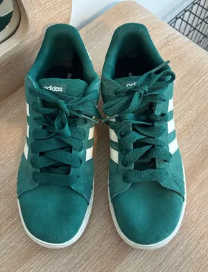 Green Adidas Sneakers thumbnail 1