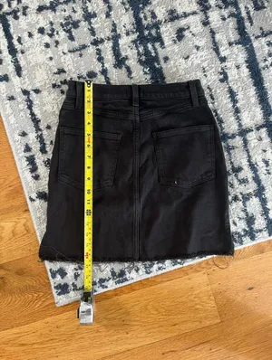 Aritzia Wilfred Free Black Denim Raw Hem Mini Skirt thumbnail 6