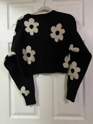 True Wrld Cropped Floral Sweater thumbnail 3