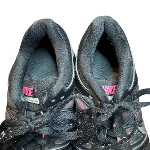 Nike Shox Running‎ Shoes Womens Size 7.5 Black Pink Silver Sneakers 472647-002 thumbnail 3