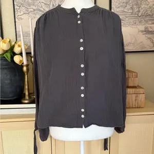 FAHERTY Everleigh Organic‎ Cot-ton Gauze Button Front Blouse Gray Size Small thumbnail 2