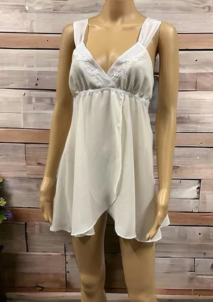 Anthropologie Flora Nikrooz Chemise Lingerie Ivory Embroidered Sequin Neckline M thumbnail 6