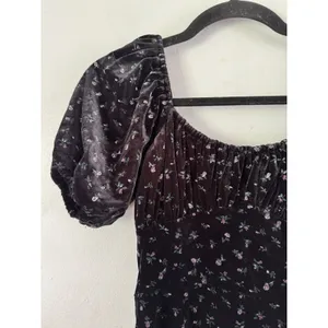 NWT Lulus Expert Charm Black Ditsy Floral Velvet Puff Sleeve Maxi Dress Size XS thumbnail 5