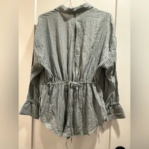 ZARA Light Green Button-Up Open Back Shirt Size‎ M thumbnail 3