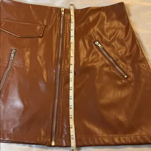 Brown Faux Leather Mini Skirt with Zipper Details thumbnail 6