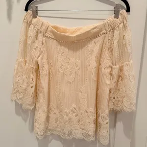 Taylor & Sage Boho Renaissance Cream Lace Off Shoulder Top Bell Sleeve Size S thumbnail 2