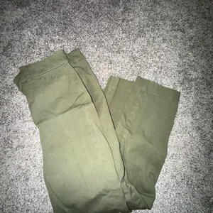 Old Navy Olive Green Straight Leg Pants thumbnail 1