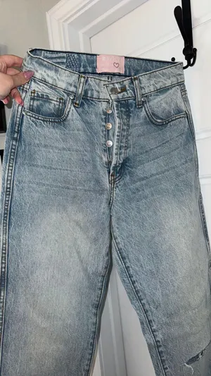 Revice Brand New Jeans thumbnail 1