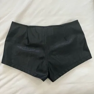 Edikted Shorts Micro Leather thumbnail 3
