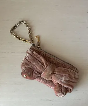 Y2k pink velour velvet quilted wristlet gold hardware thumbnail 4