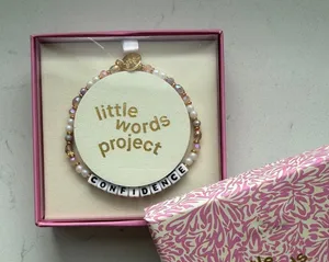 Little Words Project "Confidence" Bracelet NIB Pink Beaded Stretch Bracelet‎ thumbnail 1