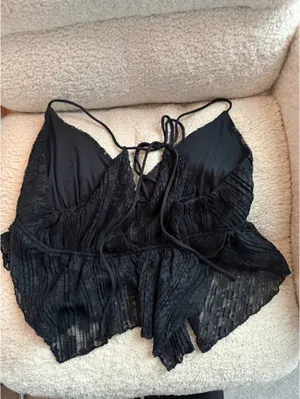 Urban Outfitters Top thumbnail 2