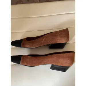 Simard & Voyer Brown Suede Black Cap Toe Low Block Heel Pumps Womens 7 B thumbnail 5