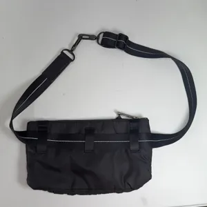 Lululemon Belt Bag Black Crossbody Fanny Pack Red Lining Adjustable Strap Preppy thumbnail 4