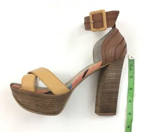 Levity Chunky Heels Platform Sandals 8.5 thumbnail 3