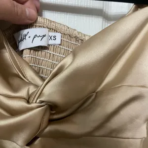 Petal & pup satin cropped‎ blouse champagne size XS thumbnail 4