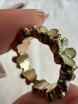 Gold Floral Enamel Band Ring - Cream Flowers- size 5 thumbnail 5
