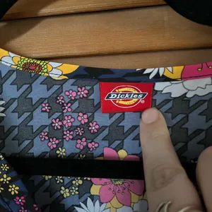 DICKIES Floral Scrub Top multicolor with black background size medium thumbnail 2