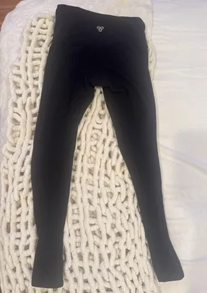 Aritzia TNA Leggings thumbnail 1