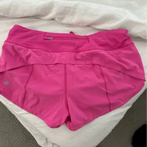 Hot Pink Lululemon Sped Up 2.5 Shorts Low- Rise Lined thumbnail 2