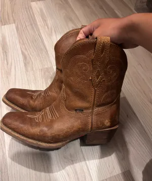 Justin Boots Women’s Brown Cowgirl Boots thumbnail 4