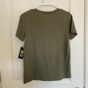 NWT | Nautica women’s logo‎ tshirt — XS thumbnail 5