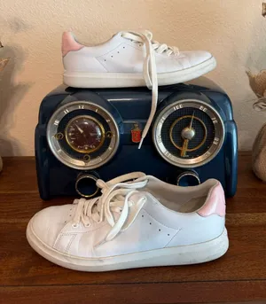 Tory Burch Howell Court Sneaker White Leather w/ Pink lace up Shoes Size 7 thumbnail 1