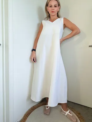 Almina Concept Sleeveless V-Neck Maxi Dress in White thumbnail 5