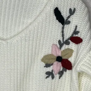 Vintage Floral Sweater Size M thumbnail 4